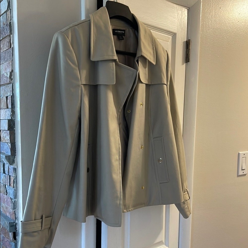 Women's Beige short trench double breasted Jacket